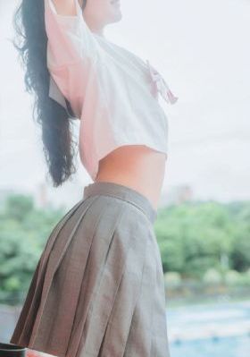 中字年轻漂亮的儿媳2